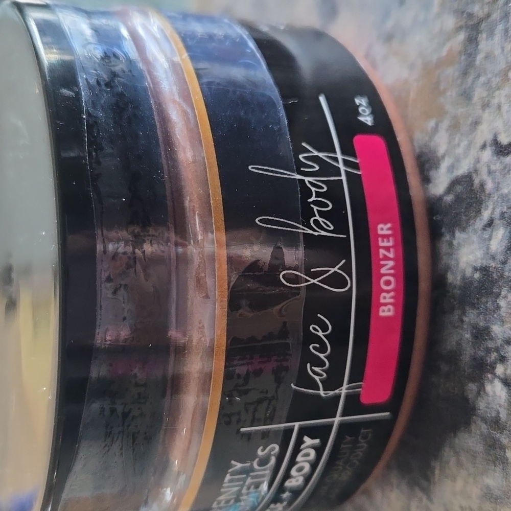 Face and Body Bronzer...This is a must have beautiful tan in just seconds.